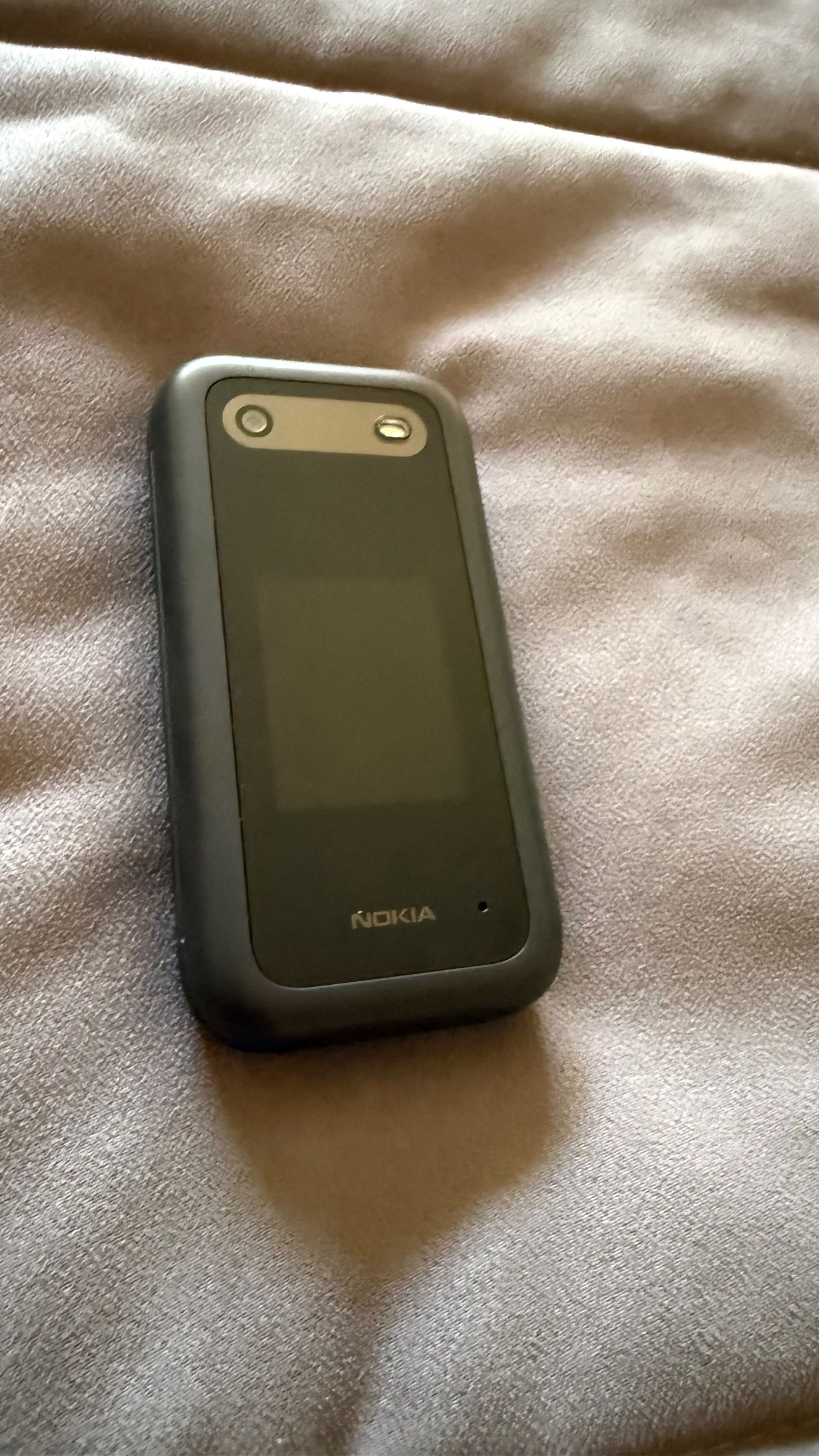 Nokia 2660 Flip 4G Large buttons