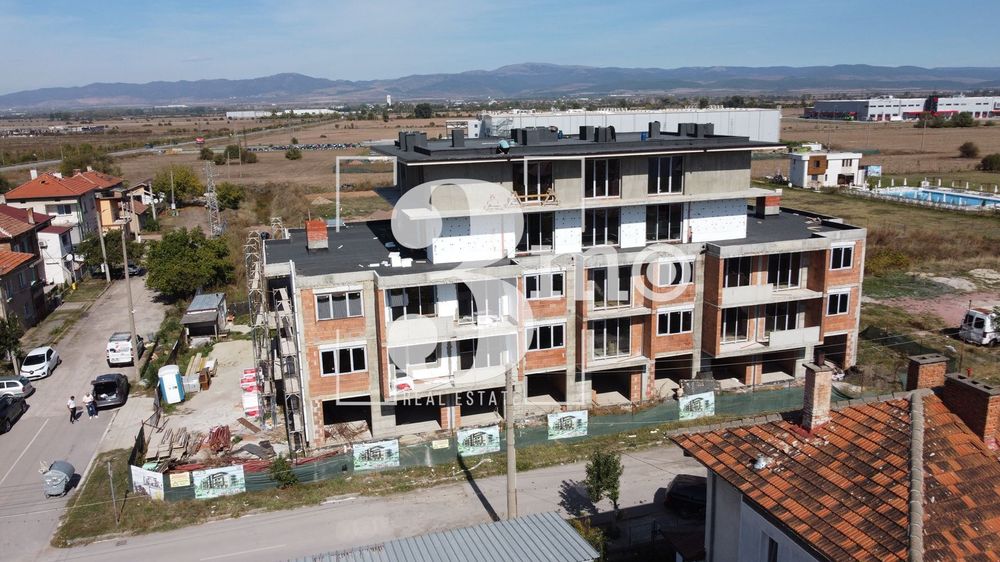 Продава се Двустаен апартамент в Елин Пелин - 79 кв.м за 995 €/кв.м - Снимка #4