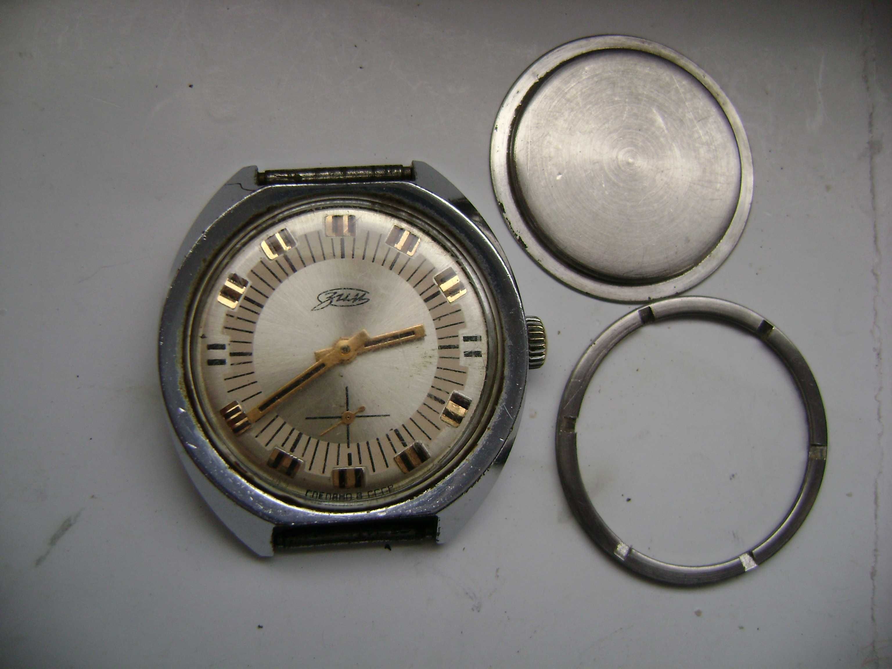 Продавам 4 кварцови и 1 механичен часовник Swatch,Calypso,Зим,Nautica