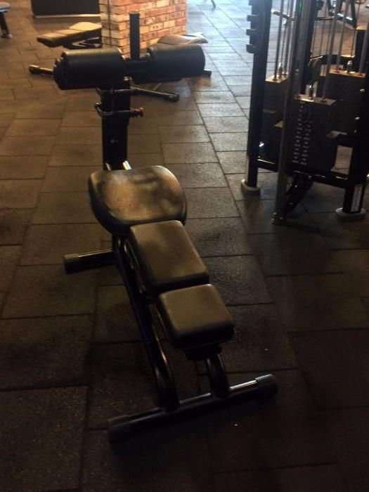 Фитнес уред Technogym Crunch Bench