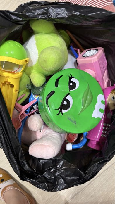 Oyinchoqla bor tekinga