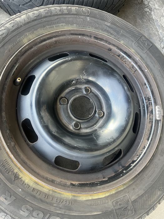 4 бр. метални джанти 15” 4x108 за Ford със зимни гуми