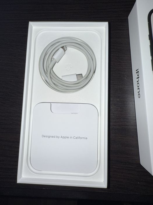 Iphone 14 pro в к-т с клъф и оригинален кабел  за зареждане, черен