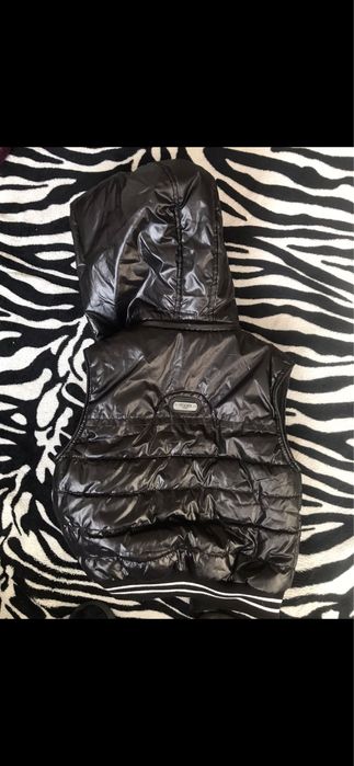 Geci +vesta baieti 4-5 ani 50 lei setul