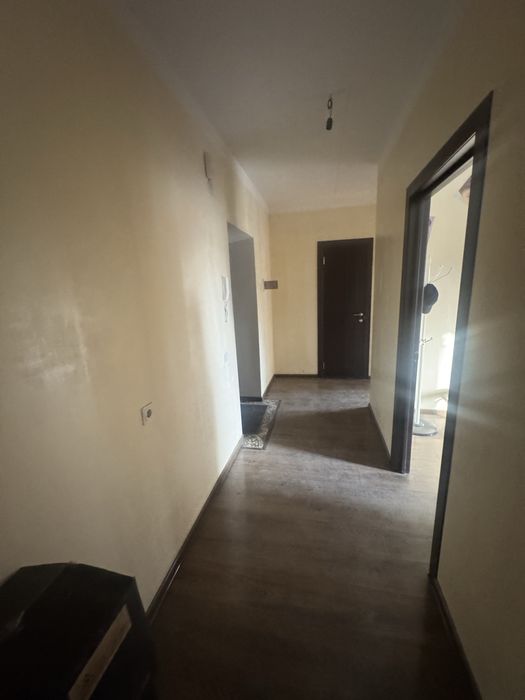 Зудлик билан 2 хонали квартира сотилади Корасув масивида