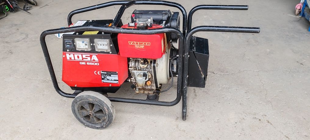 Generator marca Mosa diesel curent 380 și 220. Pornire la cheie