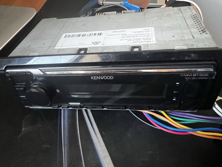 Автомагнитола KENWOOD BT-305