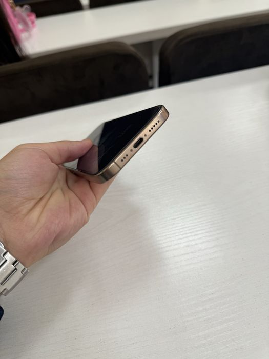 Срочно IPhone 16 pro Lla 128