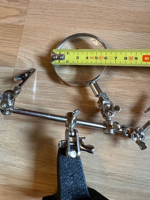 Lupa cu prindere cu cleme, pentru electronisti