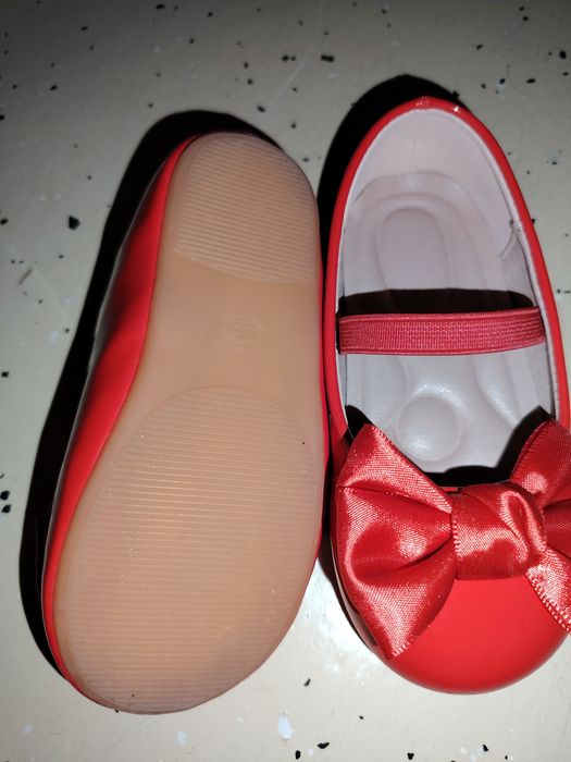 Pantofi roși Nr 26