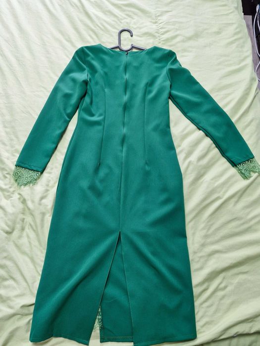 Продам одежду, платья и пиджак