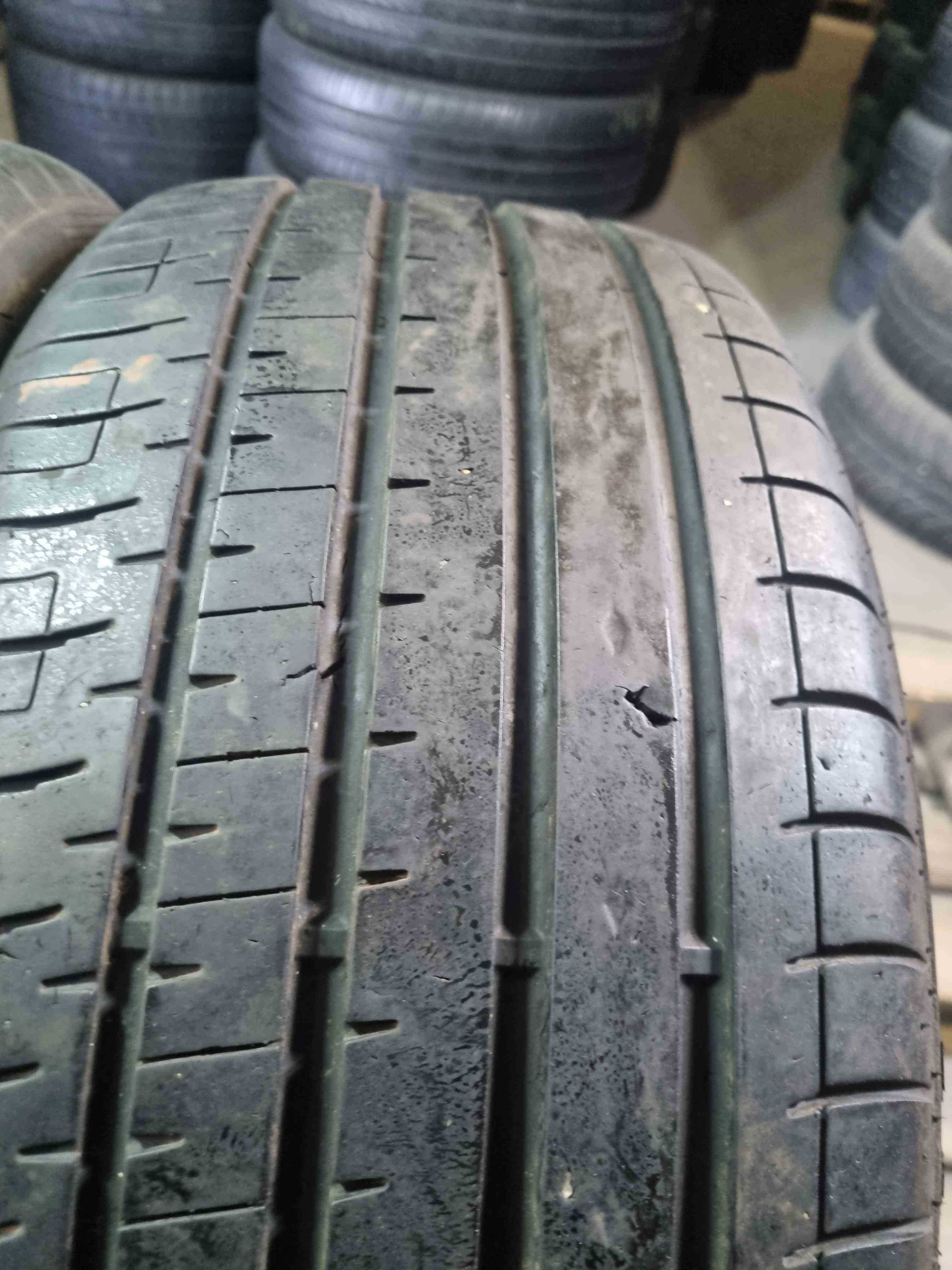 SET 2 Anvelope Vara 235/45 R18 ACCELERA PHI-R 98Y - XL