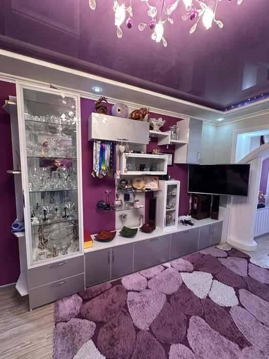 3/4/4 77-серия Феруза , с ремонтом мебель техника + Парковка. СВОЯ