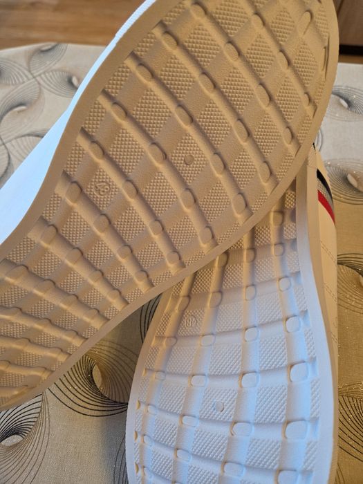 Чисто нови Мъжки кецове 48 номер !!!