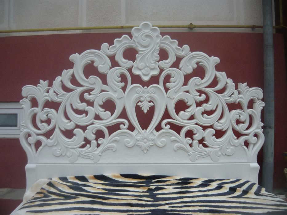 Pat dormitor sculptat