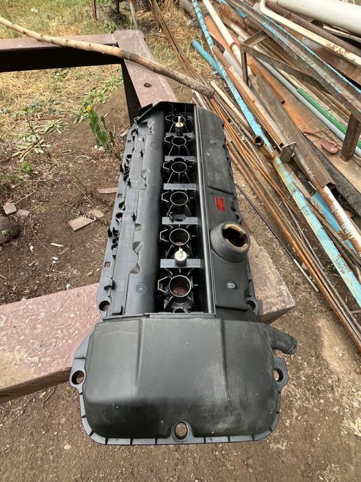 Клапанная коышка BMW M54