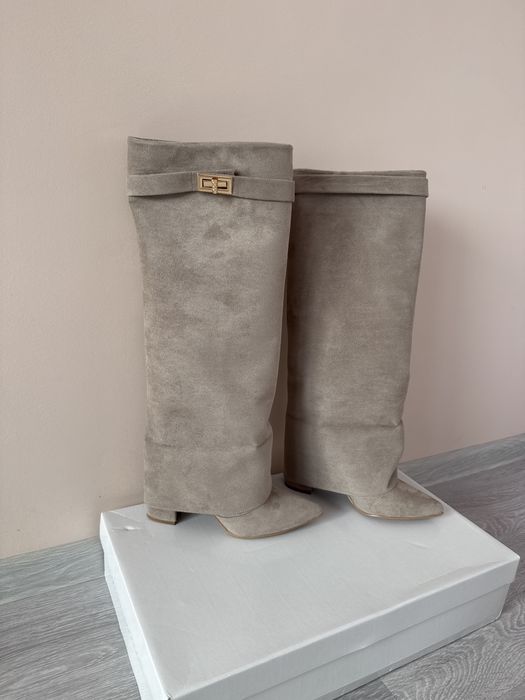 Страхотни, актуални ботуши