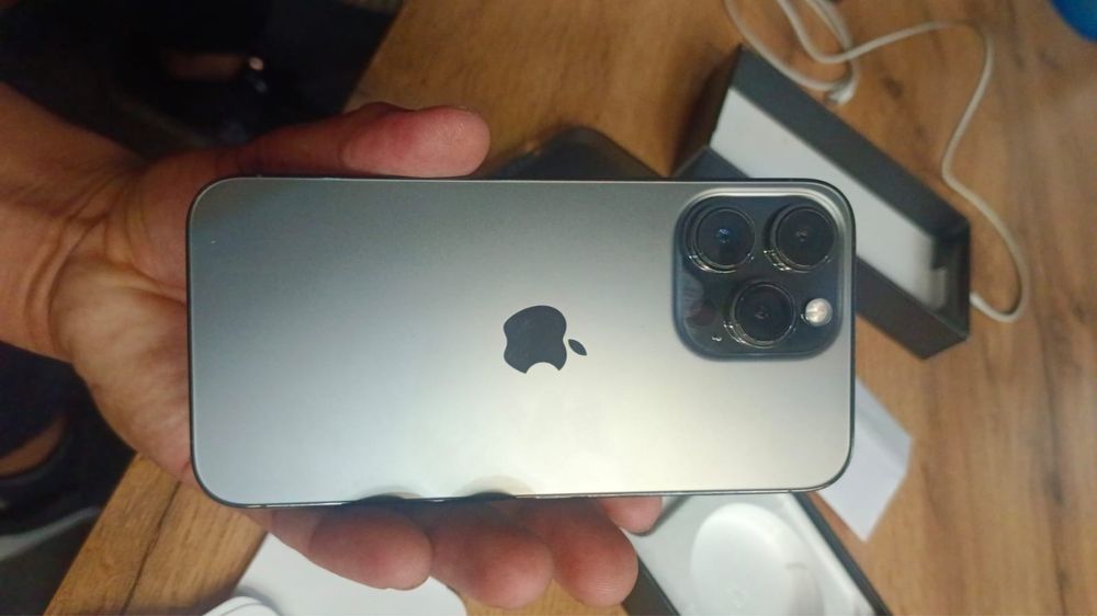 Айфон 13 про 128 гб.