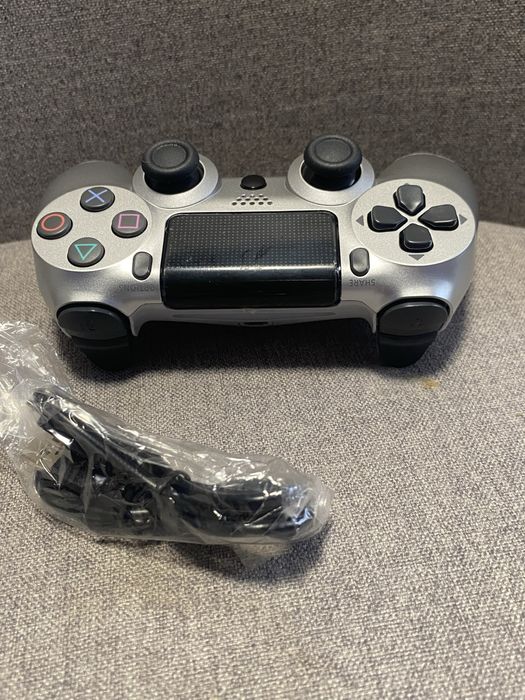 !!!НОВ!!! Контролер за ps4 плейстейшан4 идва с зарядно.