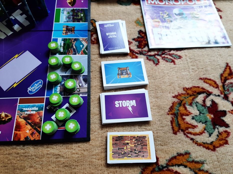 Monopoly Fortnite, limba engleză, piese complete, stare foarte bună