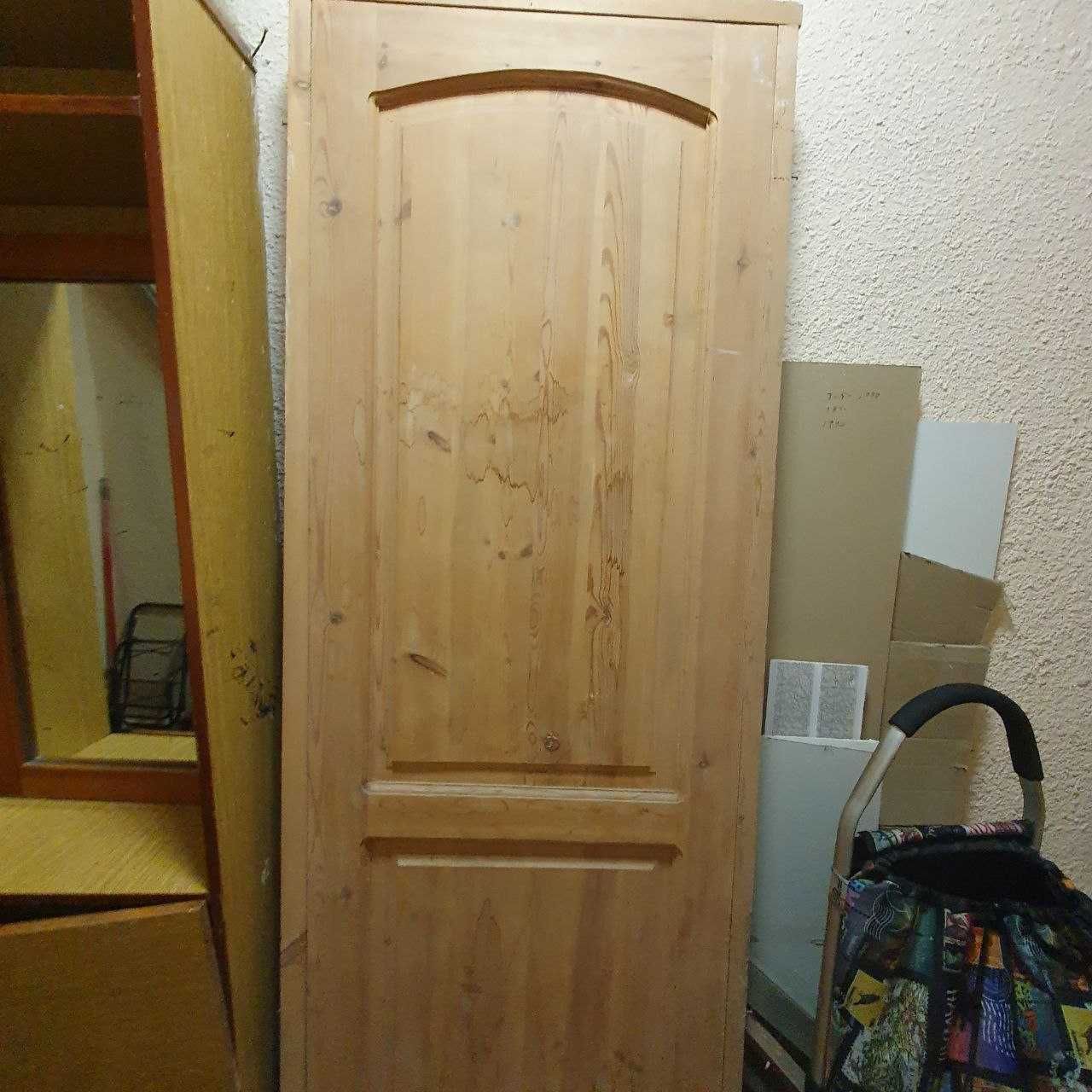 Продам Деревянную Дверь. Сосна