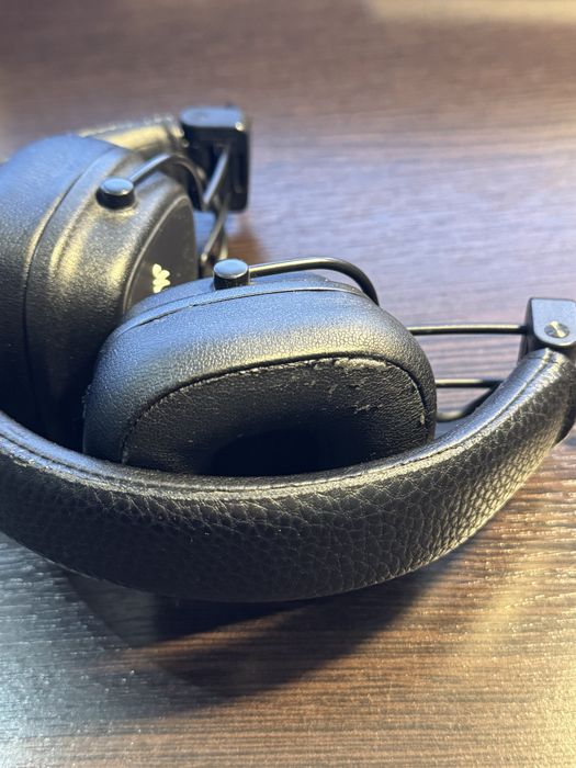 Продаю б/у наушники Маршал 4