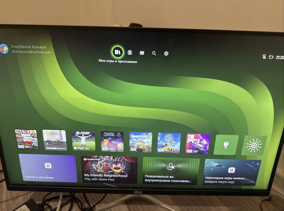 Продается X Box Series s 512 gb 2 джойстика обмена и торга нету!