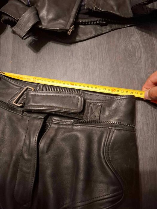 Продавам Мото Панталон размер С за жена до 60кг.