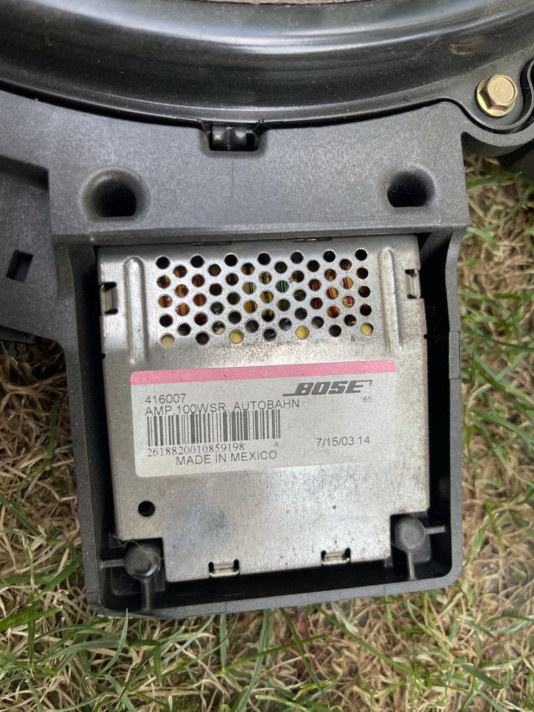 Subwoofer boxa Bose Audi A8