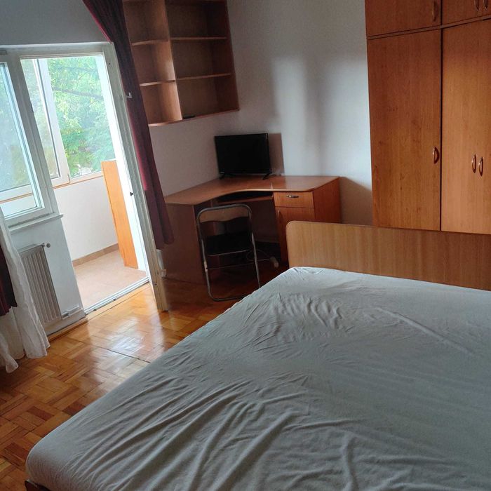 Apartament 1 cameră de închiriat, Zona LIPOVEI centrala proprie, 31 MP