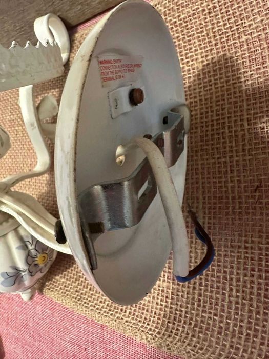 Порцеланов аплик за стена