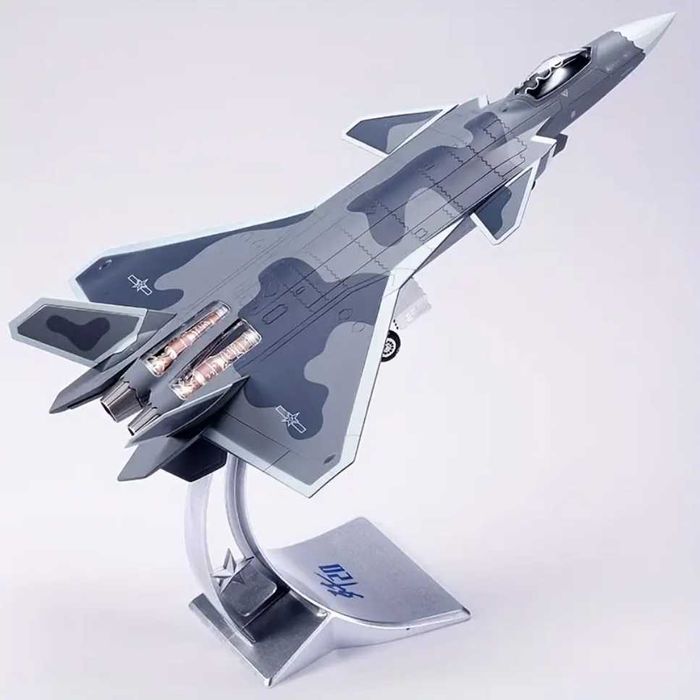 Macheta avion metalica 5 gen stealth jet J20/F22 scara 1:72 26cm