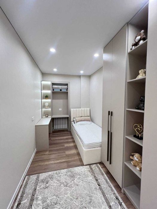 2 в 3 ком. с новым ремонтом на Максим Горьком