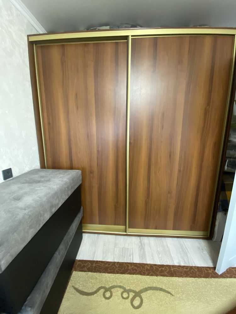 Продаю раздвижной шкаф