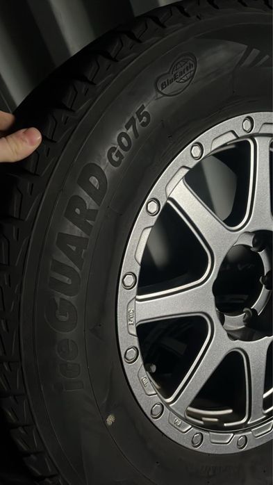 Продам зимнюю резину и диски