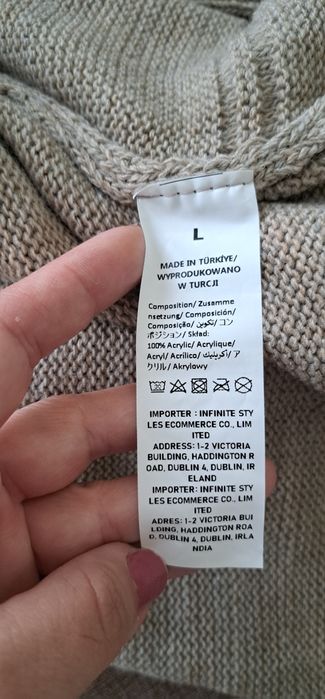 Set tricotat, fusta si pulover