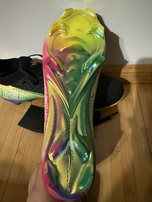 Ghete Fotbal Nike Mercurial Vini Fly