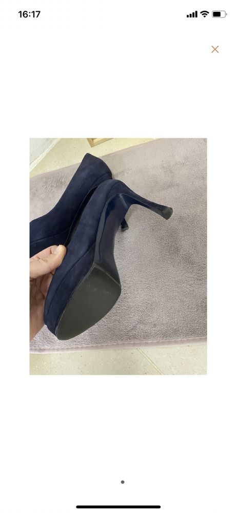 Yves Saint Laurent обувки с висок ток