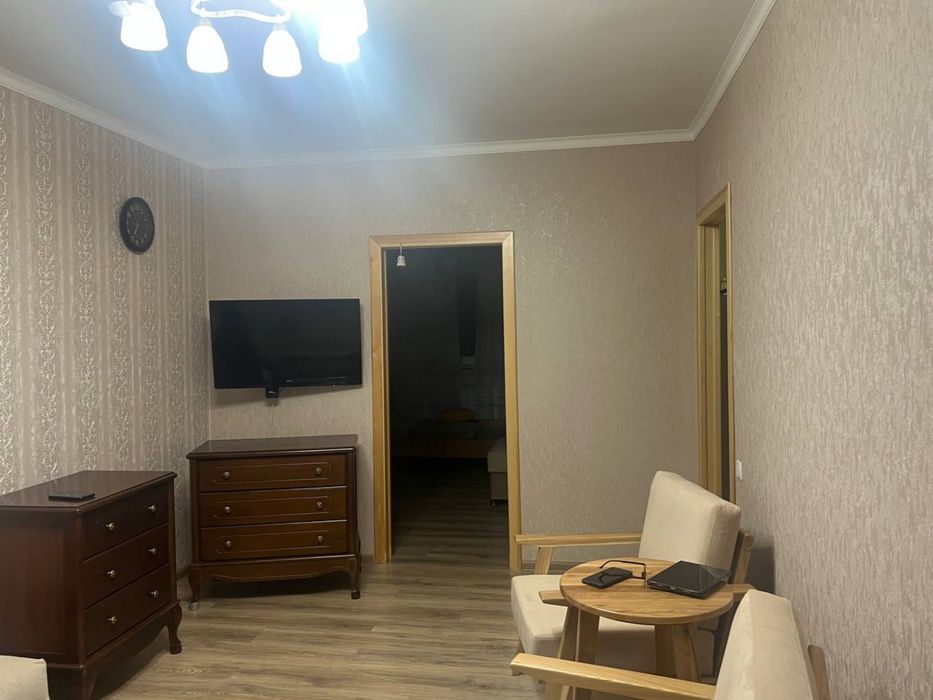 Продаю Метро Хамза 2-2-5 кирпичный дом