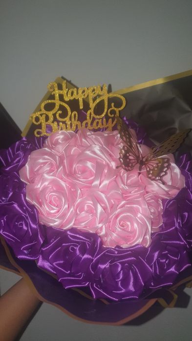 Trandafiri din satin