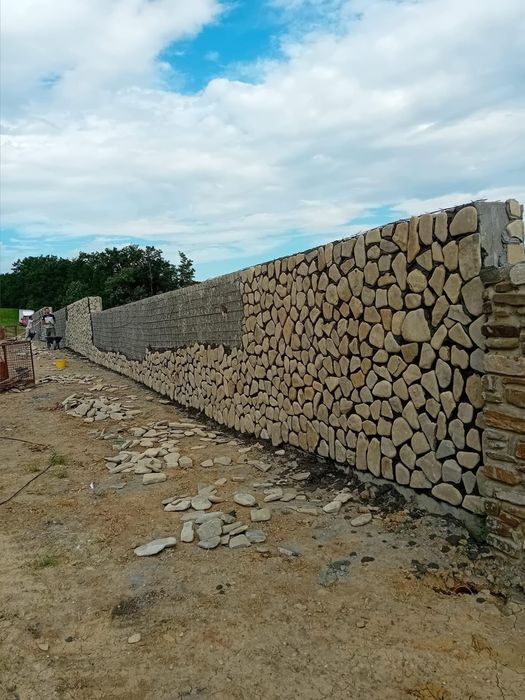 Piatra naturala de munte oriunde in tara + montat
