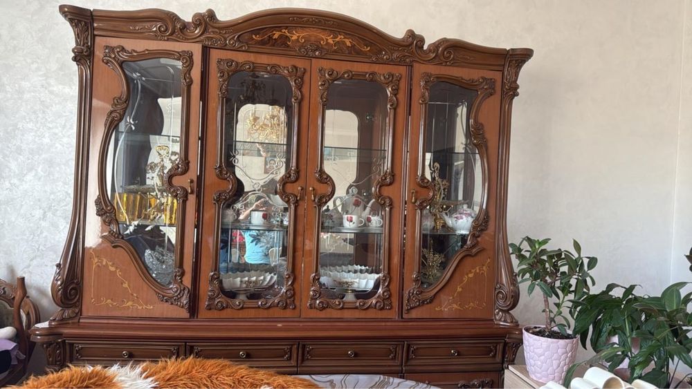 Продам гарнитур