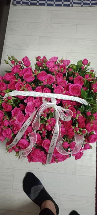 Гүл  карнизамен үлкен әдемі сатылады  сатылады әдемі гүлдер