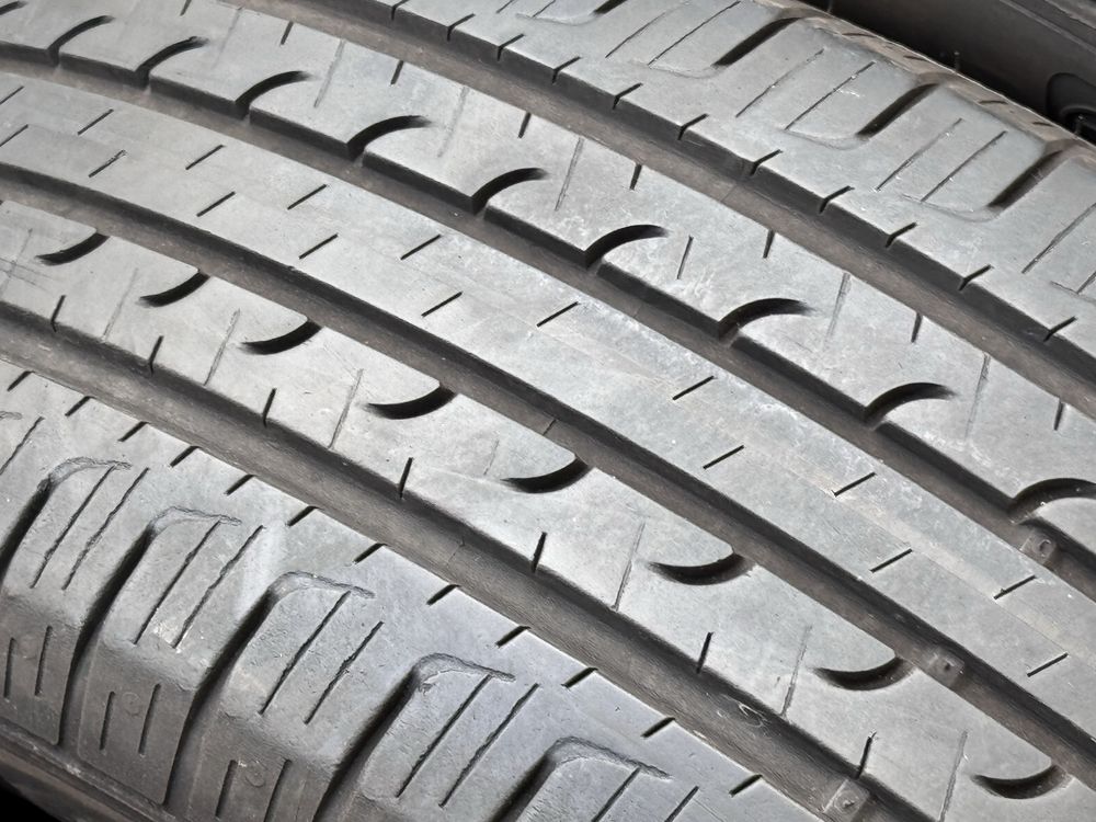 215/60/R17 Goodiyear EfficientGrip 4бр летни dot2619 7мм