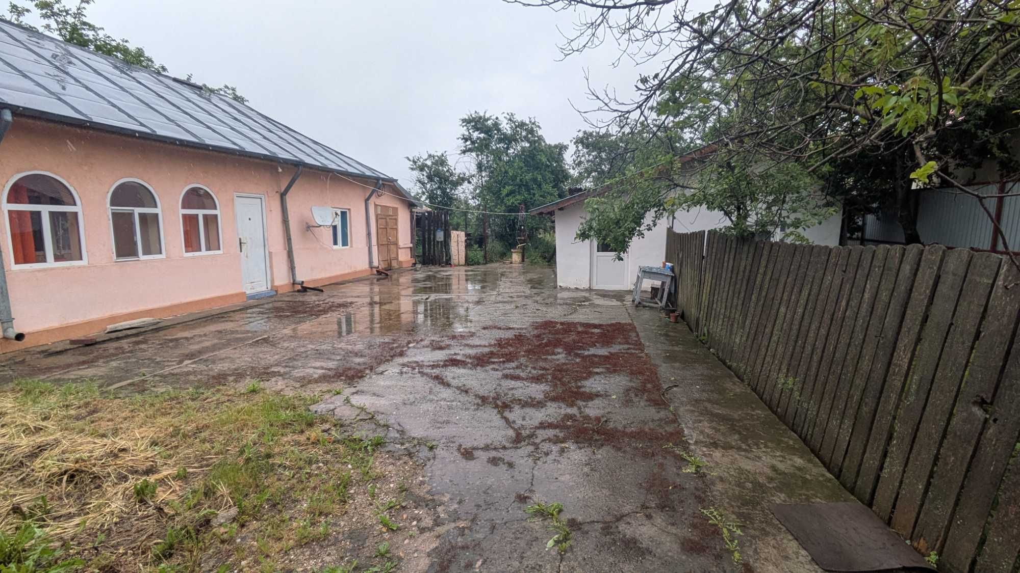 Casă de vânzare plus teren Gălbinași județul Călărași