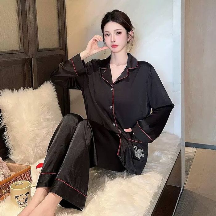 Juda chiroyli pijama