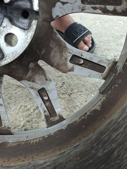 Бмв х5 х6 2021г гуми с джанти 19"