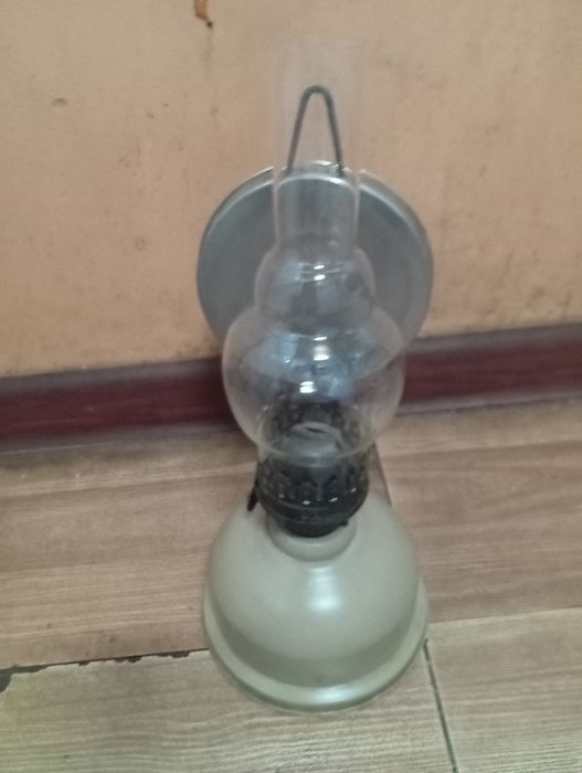 Продам лампу в хорошем состоянии
