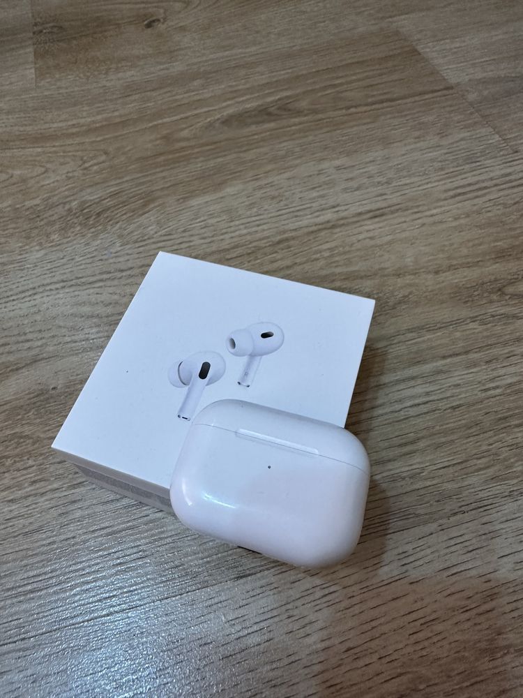 AirPods Pro 2nd Generation MagSafe Case + оригинален адаптер Apple