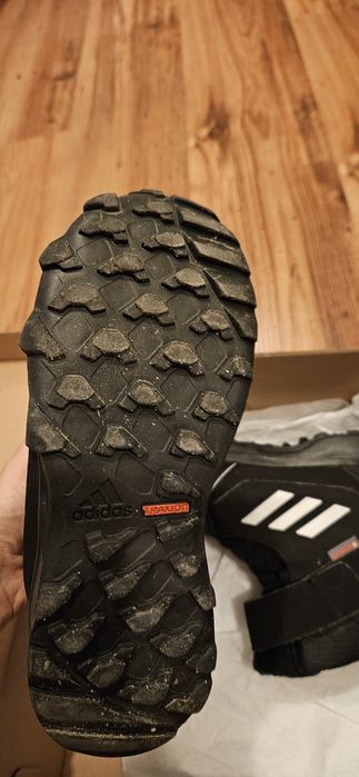Adidas Terrex, 32 номер